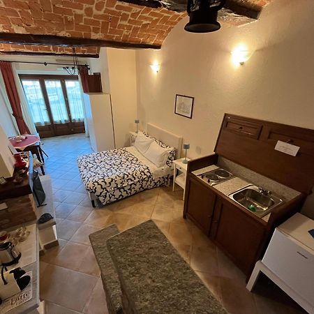 An Tij Sle - Nel Cuore Del Borgo Guarene Esterno foto