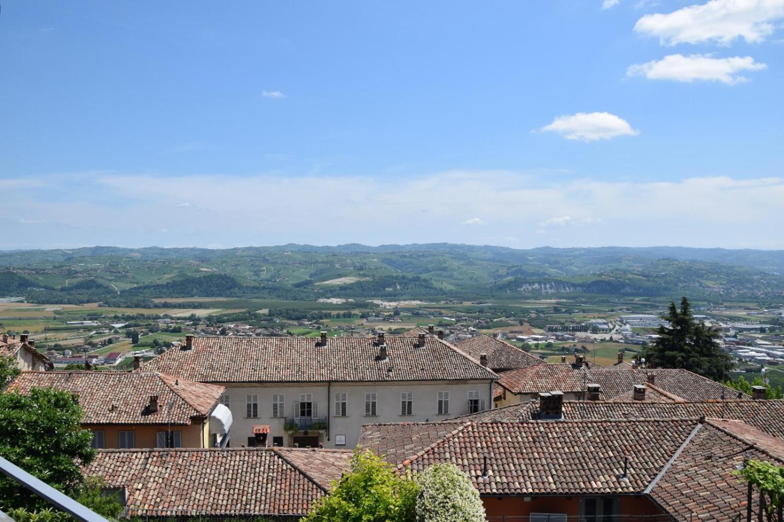 An Tij Sle - Nel Cuore Del Borgo Guarene Esterno foto