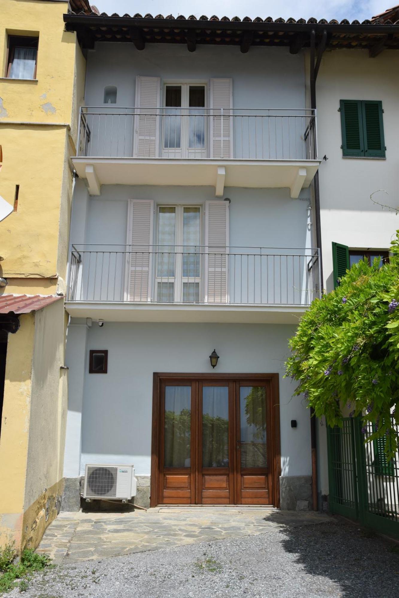 An Tij Sle - Nel Cuore Del Borgo Guarene Esterno foto