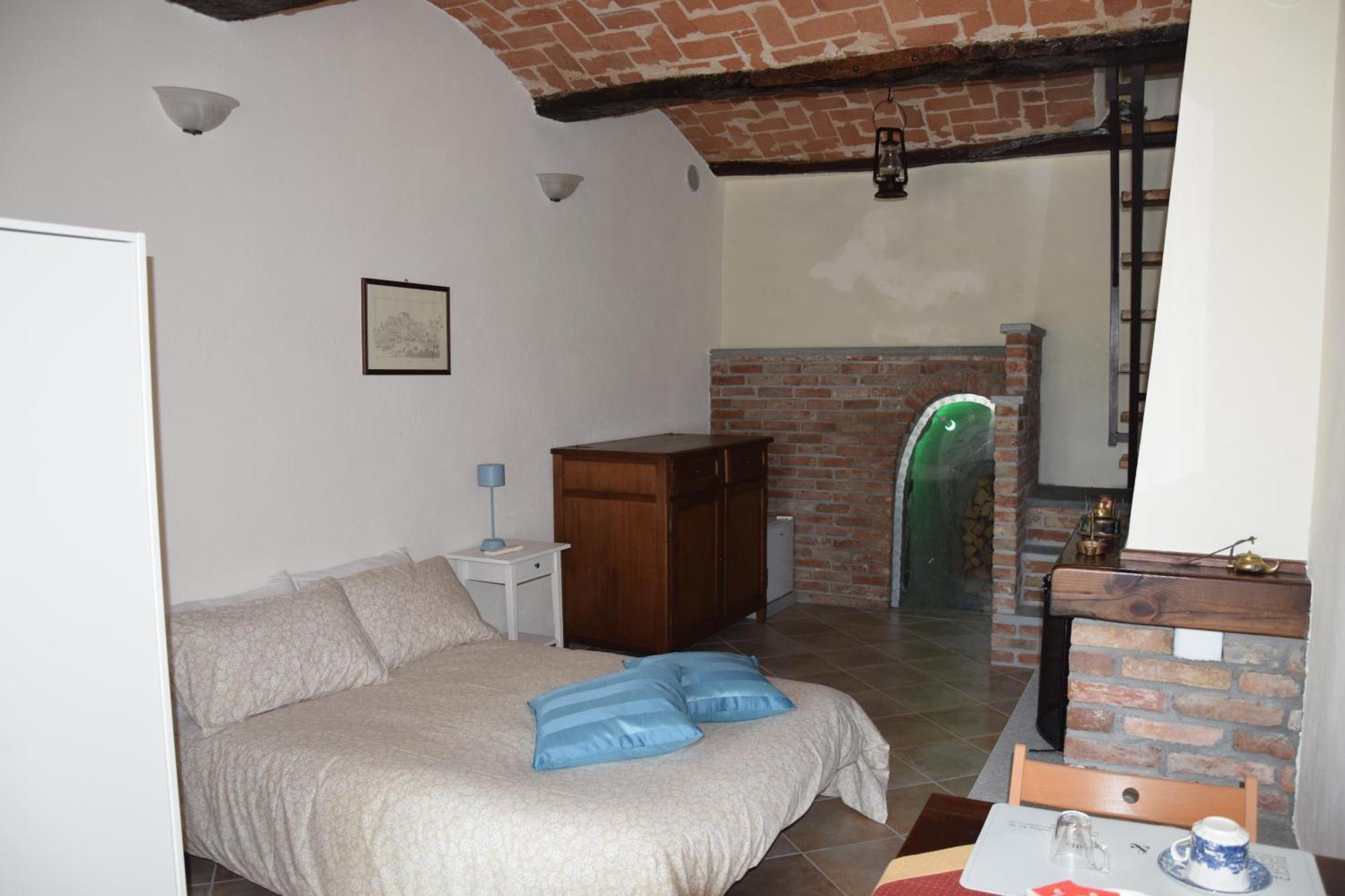 An Tij Sle - Nel Cuore Del Borgo Guarene Esterno foto