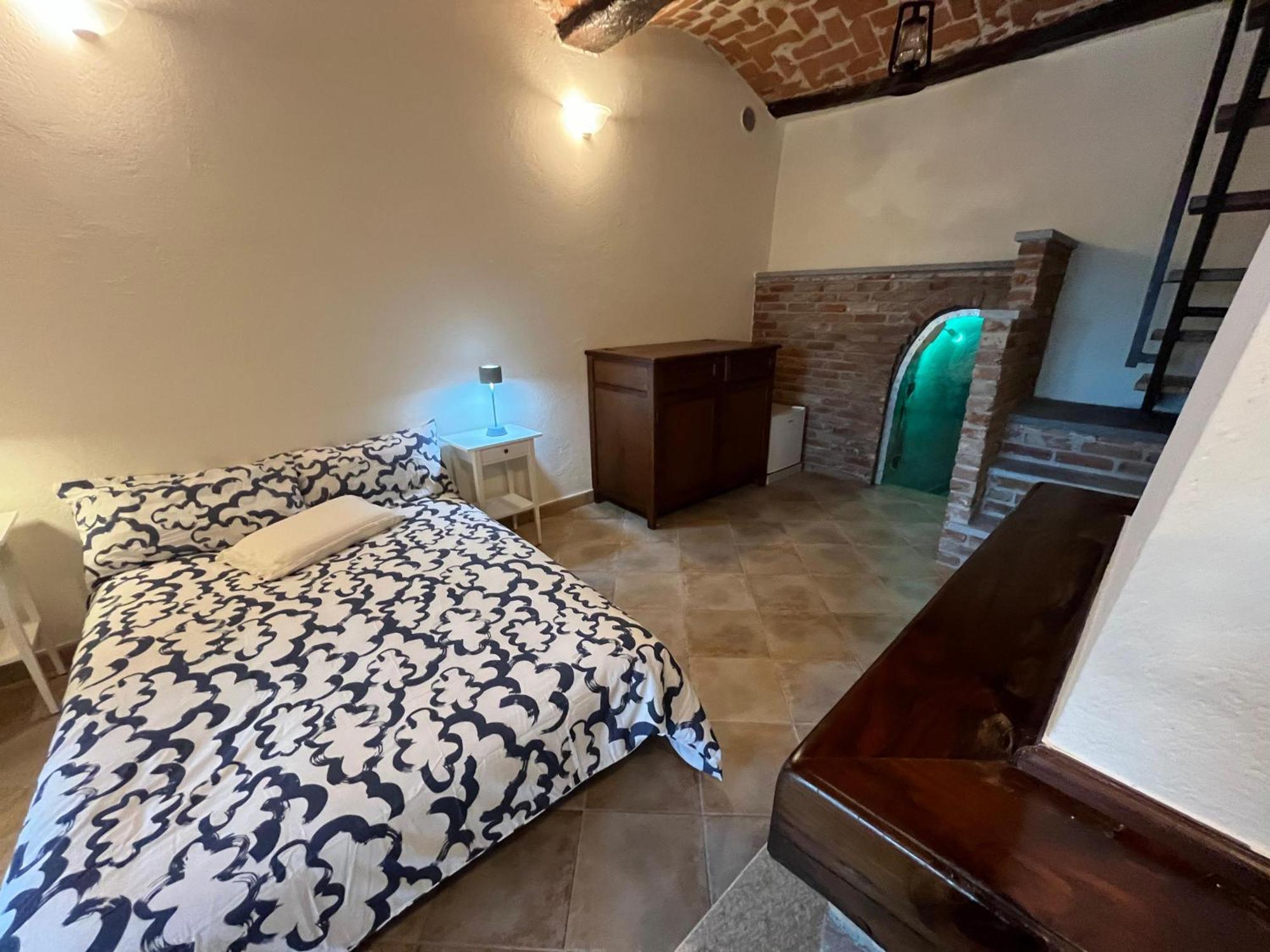 An Tij Sle - Nel Cuore Del Borgo Guarene Esterno foto