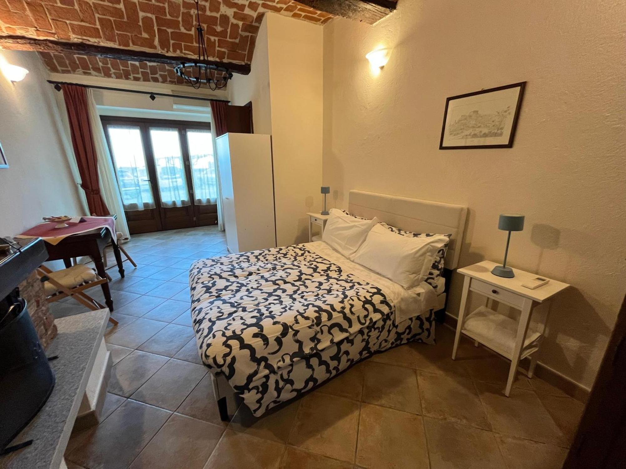 An Tij Sle - Nel Cuore Del Borgo Guarene Esterno foto