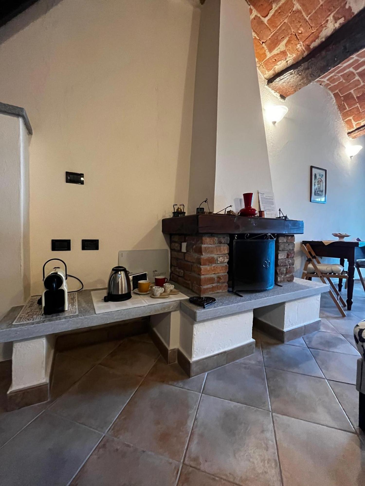 An Tij Sle - Nel Cuore Del Borgo Guarene Esterno foto