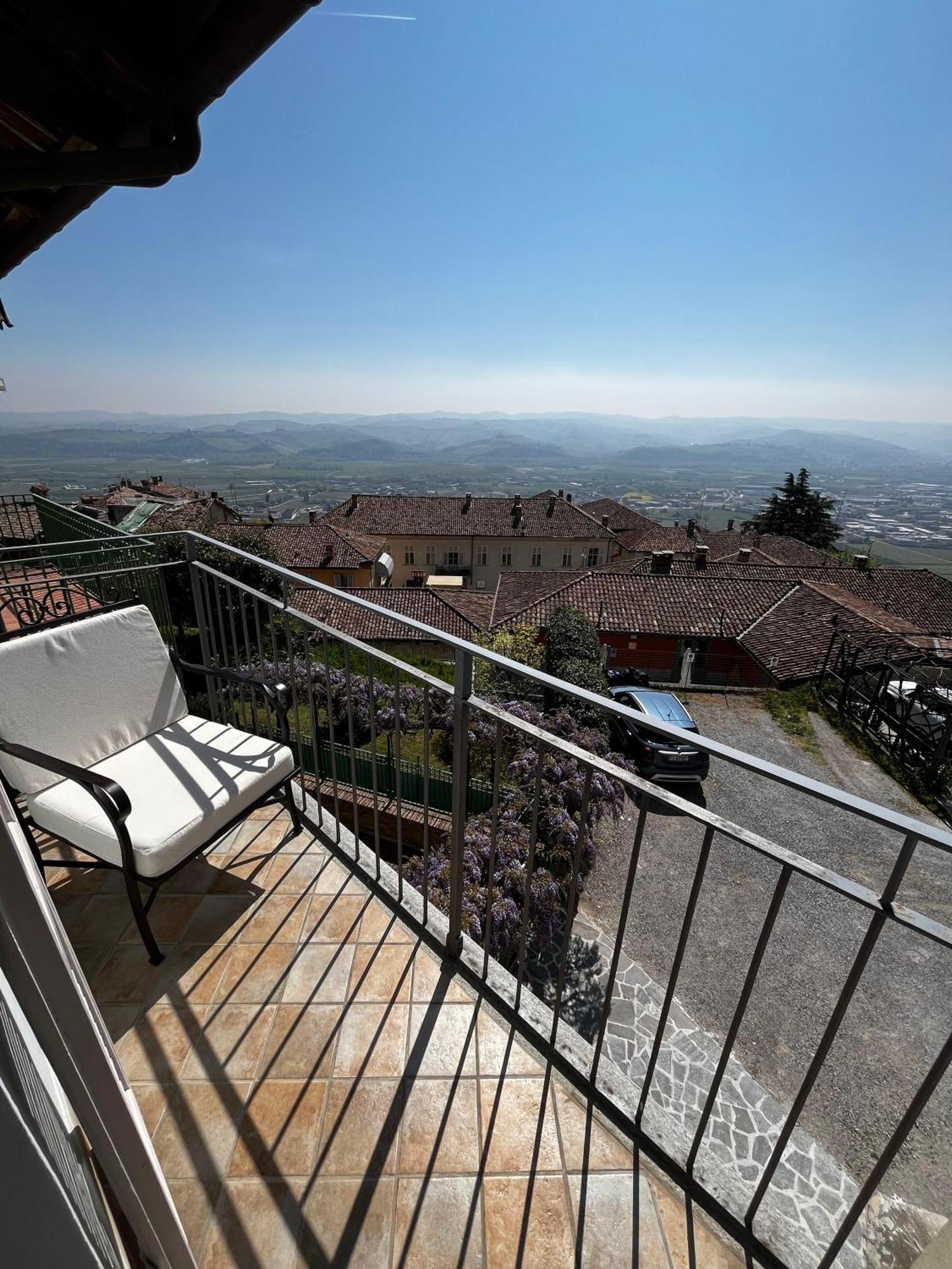 An Tij Sle - Nel Cuore Del Borgo Guarene Esterno foto